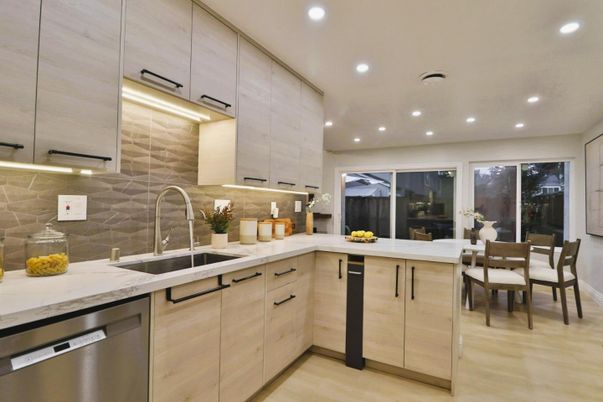 Dining room, Interior, Kitchen, Recessed Lighting, Stainless Steel Appliances