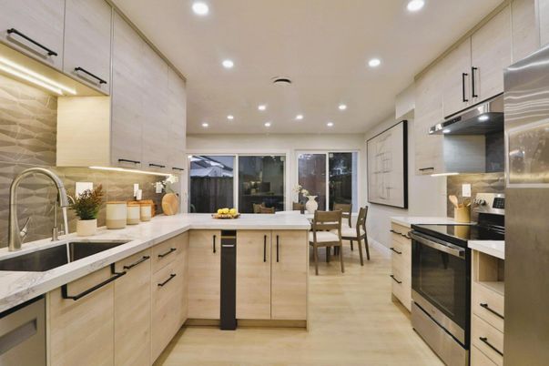 Dining room, Interior, Kitchen, Recessed Lighting, Stainless Steel Appliances, Wood Texture Flooring
