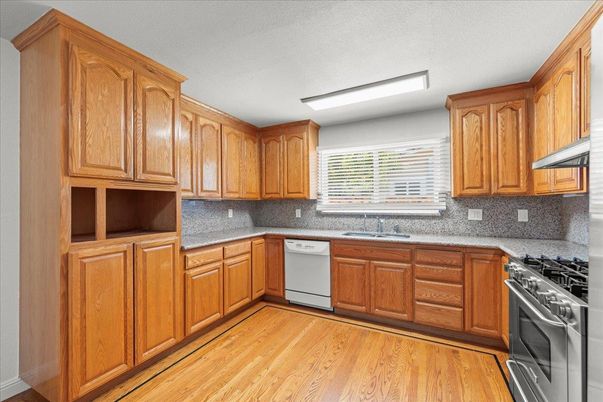 Interior, Kitchen, Wood Texture Flooring