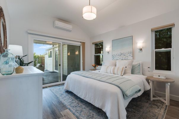 Bedroom, Interior, Pendant Lights, Wood Texture Flooring