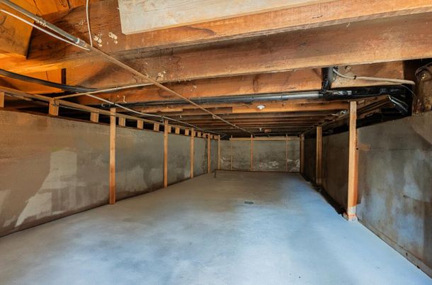 Interior, Wooden Beams