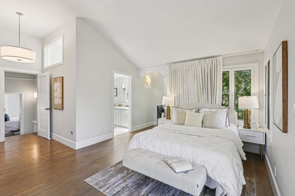 Bedroom, Interior, Pendant Lights, Wood Texture Flooring