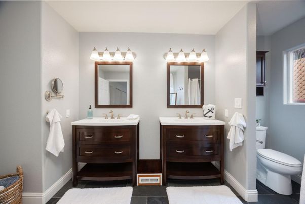 Bathroom, Dual Sink Vanities, Interior