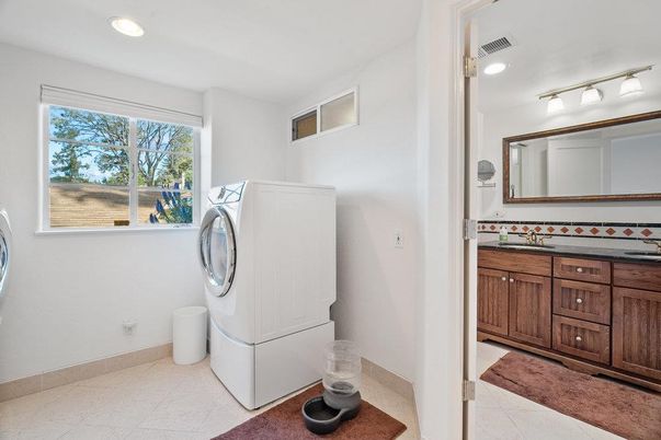Interior, Recessed Lighting, Washer