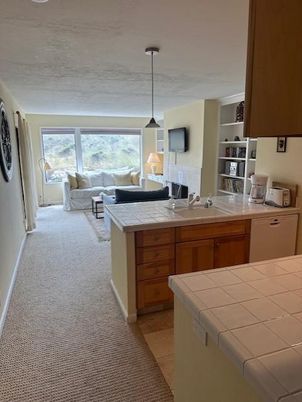 Interior, Kitchen, Living room, Pendant Lights, Tile Countertops