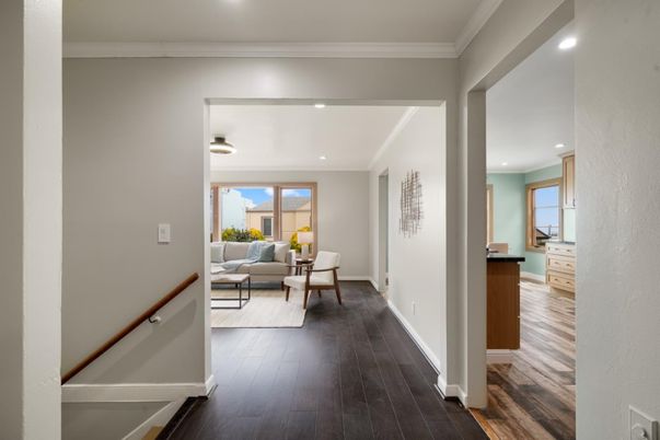 Interior, Living room, Recessed Lighting, Wood Texture Flooring