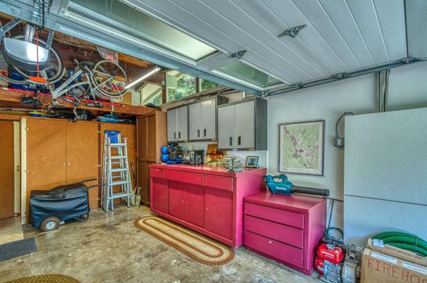 Garage, Interior