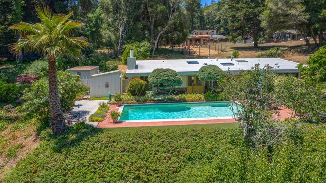 Exterior, Pool