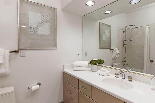 Bathroom, Interior, Recessed Lighting