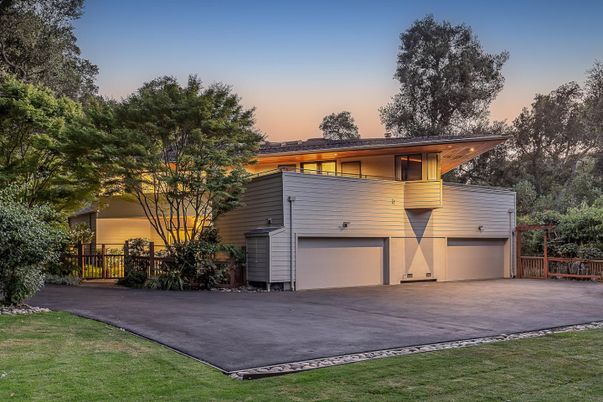 Attached, Exterior, Facade, Raised Ranch