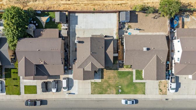 Exterior, Drone