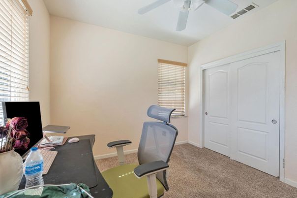 Home Office, Interior