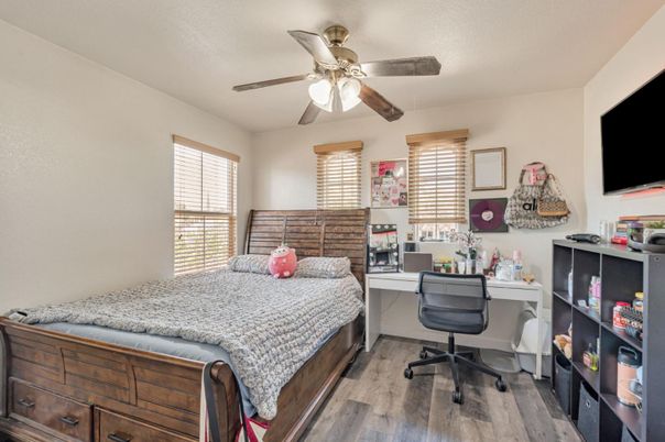Bedroom, Home Office, Interior, Wood Texture Flooring