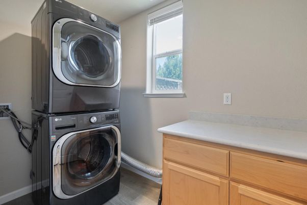 Interior, Utility Closets, Washer, Wood Texture Flooring