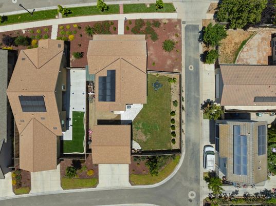 Exterior, Drone
