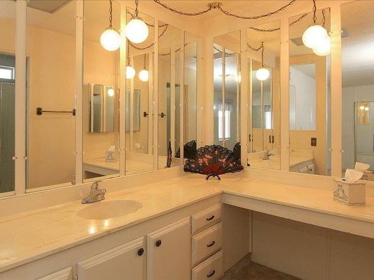 Bathroom, Dual Sink Vanities, Interior, Pendant Lights