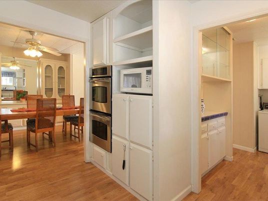 Dining room, Interior, Kitchen, Stainless Steel Appliances, Wood Texture Flooring