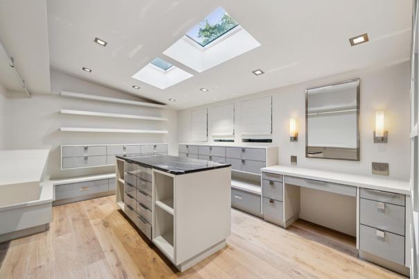 Interior, Recessed Lighting, Wood Texture Flooring