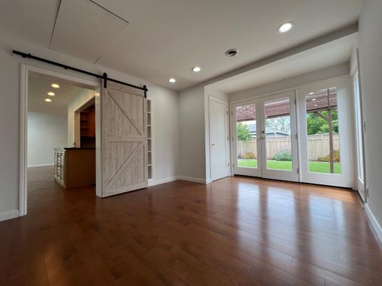 Empty room, Interior, Recessed Lighting, Wood Texture Flooring