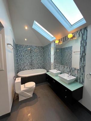 Bathroom, Dual Sink Vanities, Interior, Recessed Lighting