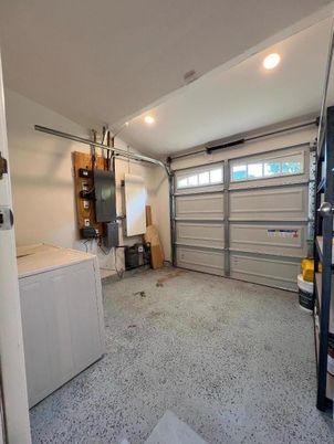 Garage, Interior, Recessed Lighting, Washer