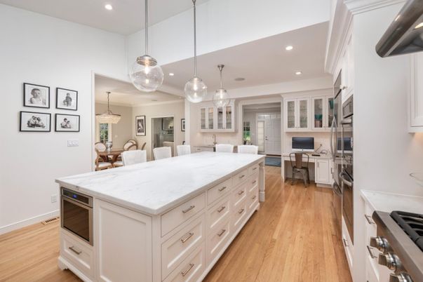 Dining room, Interior, Kitchen, Pendant Lights, Recessed Lighting, Wood Texture Flooring