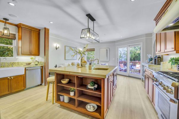 Interior, Kitchen, Pendant Lights, Recessed Lighting, Wood Texture Flooring