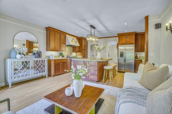 Interior, Kitchen, Living room, Pendant Lights, Recessed Lighting, Stainless Steel Appliances, Wood Texture Flooring