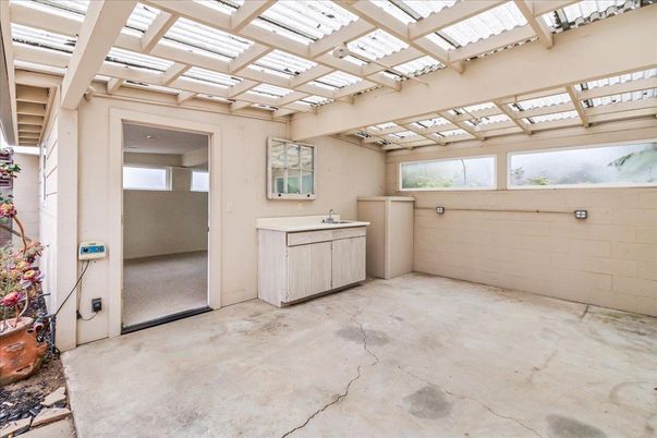 Hot Tub, Interior
