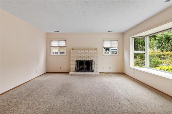 Empty room, Fireplace, Interior
