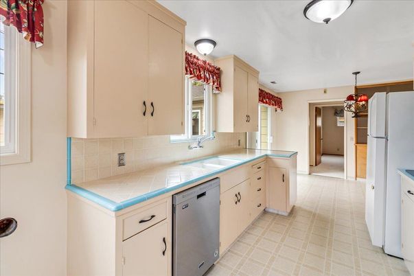 Interior, Kitchen, Tile Countertops