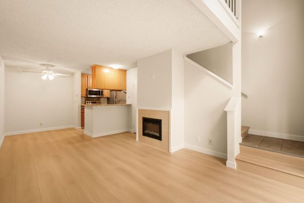 Fireplace, Interior, Kitchen, Wood Texture Flooring