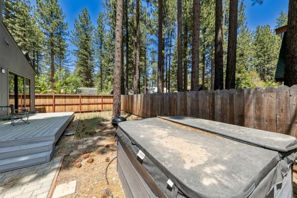 Exterior, Hot Tub