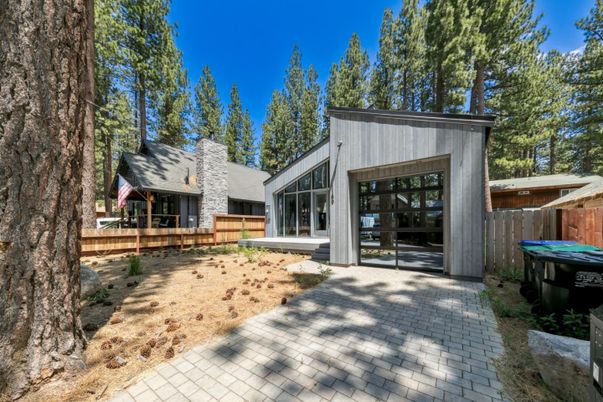 Backyard, Exterior, Hot Tub