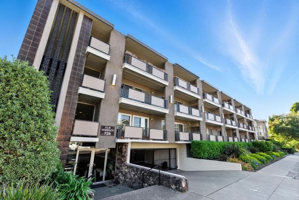 Exterior, Facade, Condo Building