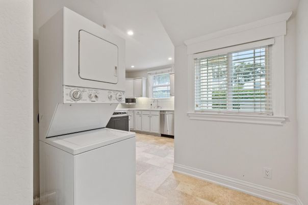 Interior, Recessed Lighting, Utility Closets, Washer