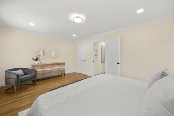 Bedroom, Interior, Recessed Lighting, Wood Texture Flooring