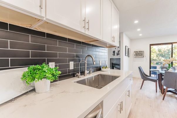 Dining room, Interior, Kitchen, Recessed Lighting, Wood Texture Flooring