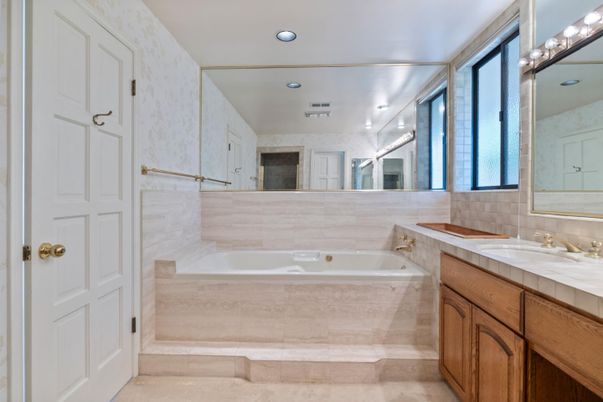 Bathroom, Interior, Recessed Lighting, Tile Countertops