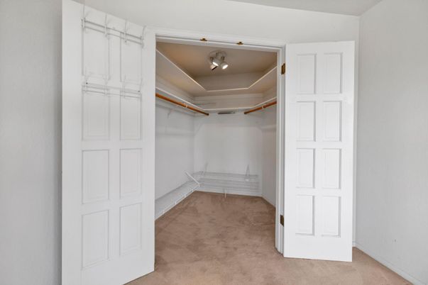 Interior, Walk-in Closets