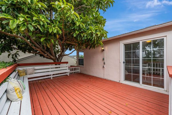 Exterior, Wood Texture Flooring