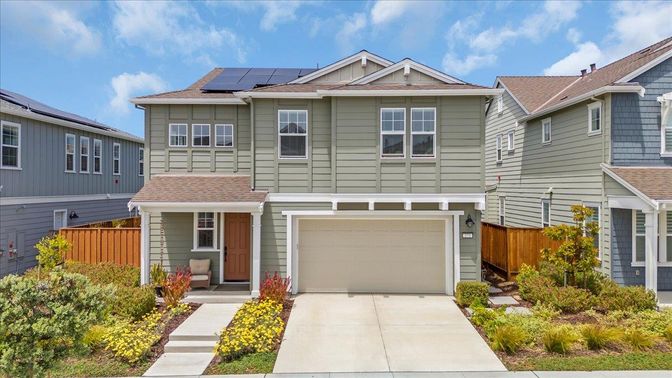 Attached, Exterior, Facade, Solar Panels, Rowhouse