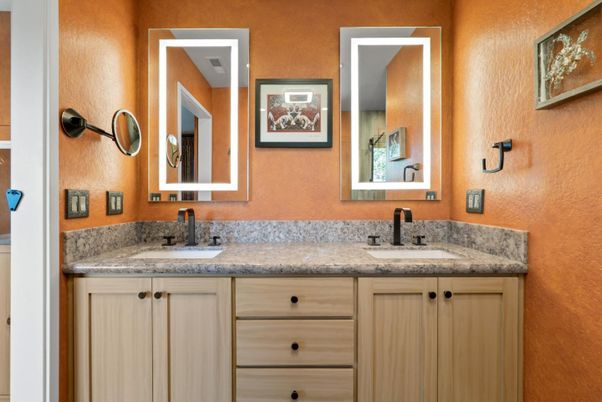 Bathroom, Dual Sink Vanities, Interior