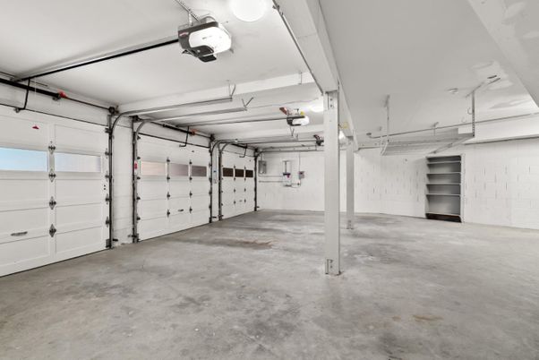 Garage, Interior