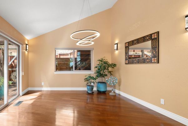 Interior, Pendant Lights, Wood Texture Flooring