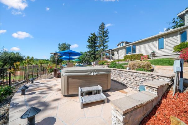 Exterior, Hot Tub