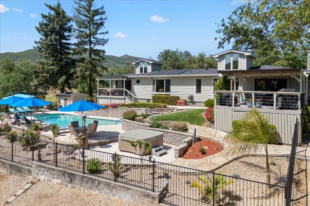 Exterior, Hot Tub, Pool