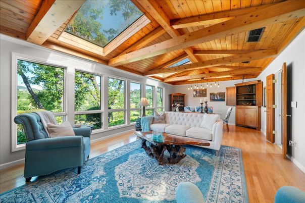 Dining room, Interior, Living room, Pendant Lights, Wooden Beams, Wooden Ceilings, Wood Texture Flooring