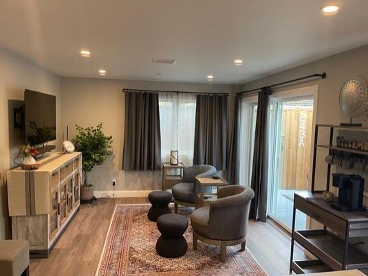 Interior, Recessed Lighting, Wood Texture Flooring