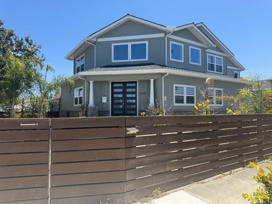 Exterior, Facade, American Craftsman